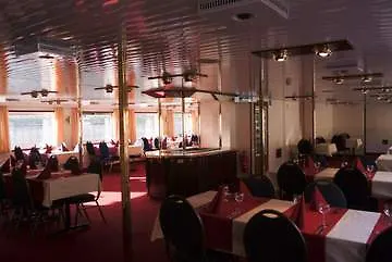 弗洛伦蒂娜游船酒店 3* 布拉格