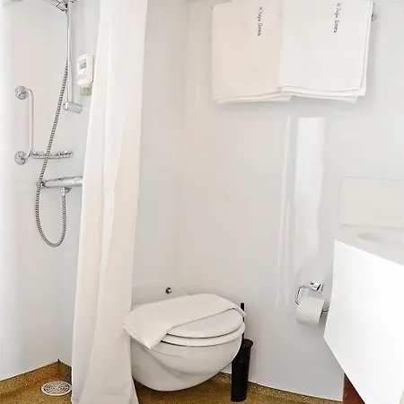 弗洛伦蒂娜游船酒店 船屋 3*
