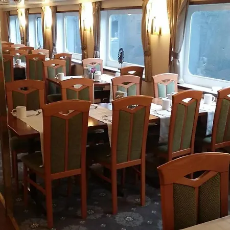 Florentina Boat Botel 3*