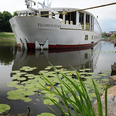 Florentina Boat Botel 3*