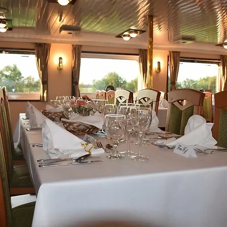 Florentina Boat Botel Prague