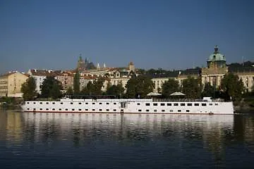 Florentina Boat Botel